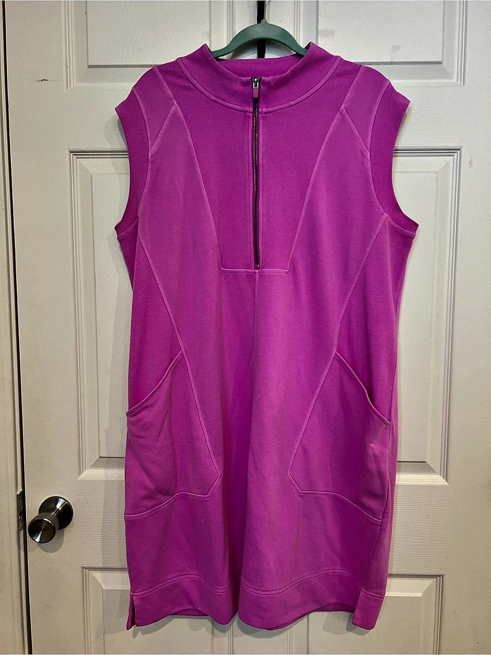 LIVI Sleeveless Zip Mini Dress in Pink Size Large Like New